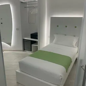 https://ahd-rooms.italymilanhotels.net
